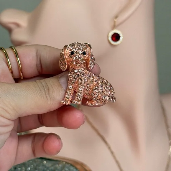⚜️ Sparkling Rose Gold Dog Brooch with Crystals 💎❤️🔥 - Picture 3 of 7